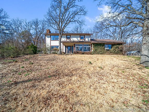 2nd image of 310 Belle Ln