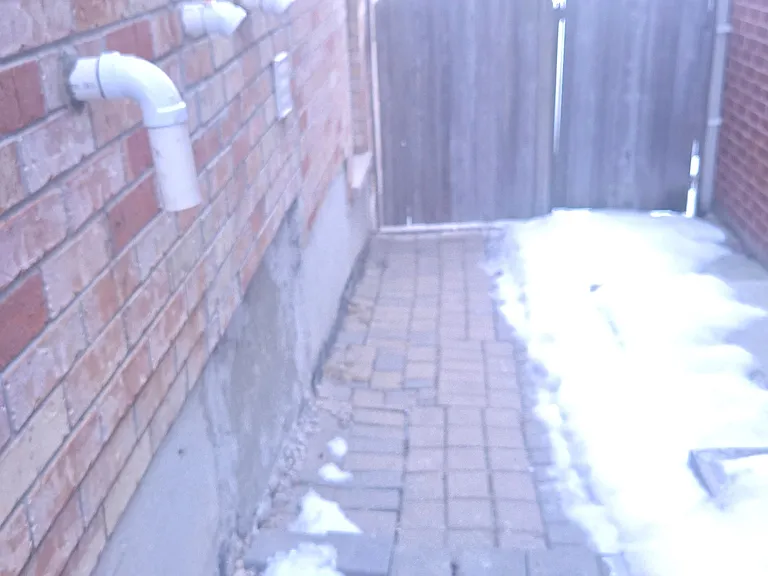 68 Pennyroyal Cres — Photo 18