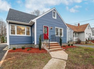 405 Bartlett St, Roselle, NJ
