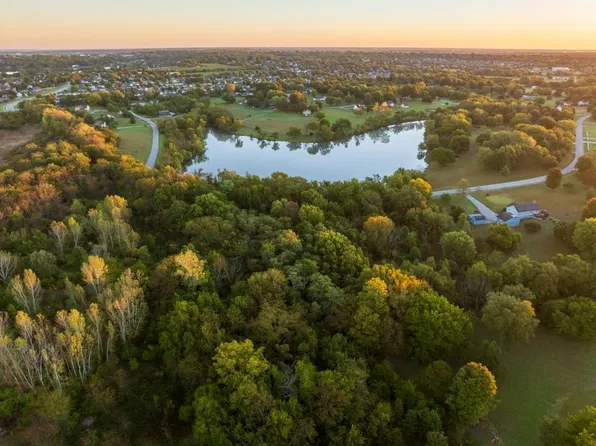 1115 W Linda Ln, Raymore, MO 64083