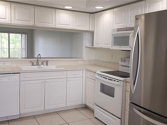 4th image of 960 STARKEY ROAD #3302