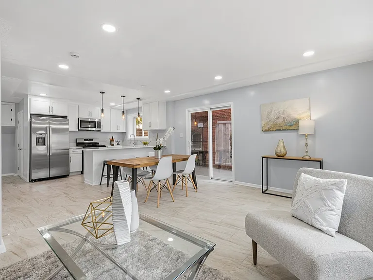 204 Webster St NE #1 — Photo 10