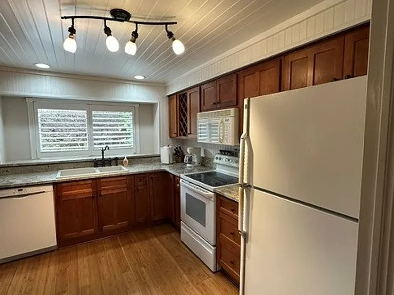 805 Cameo Ct — Photo 26