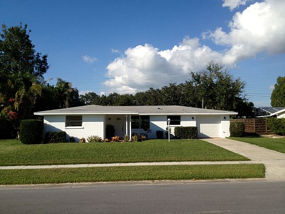 The White House in Gulf Gate