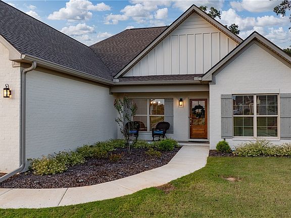 3rd image of 11092 Dooley Cir