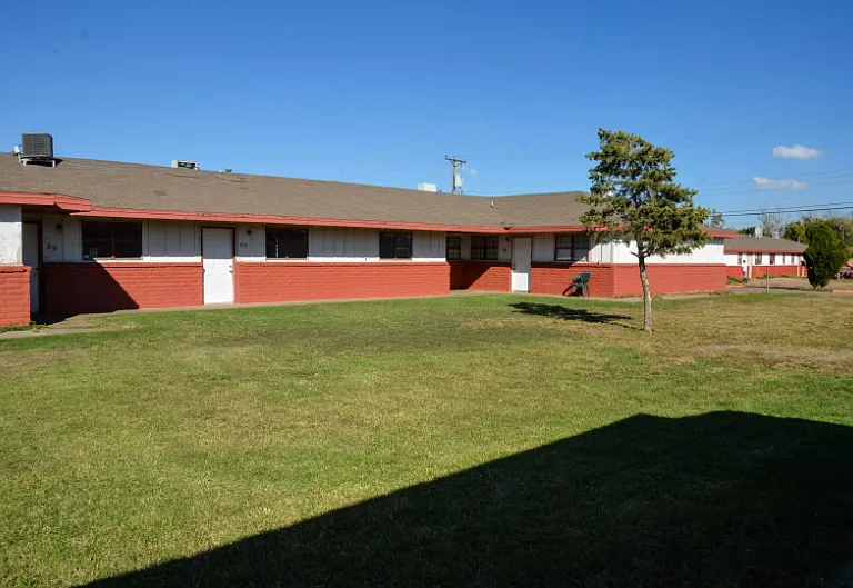 1217 S Maddox Ave — Photo 1