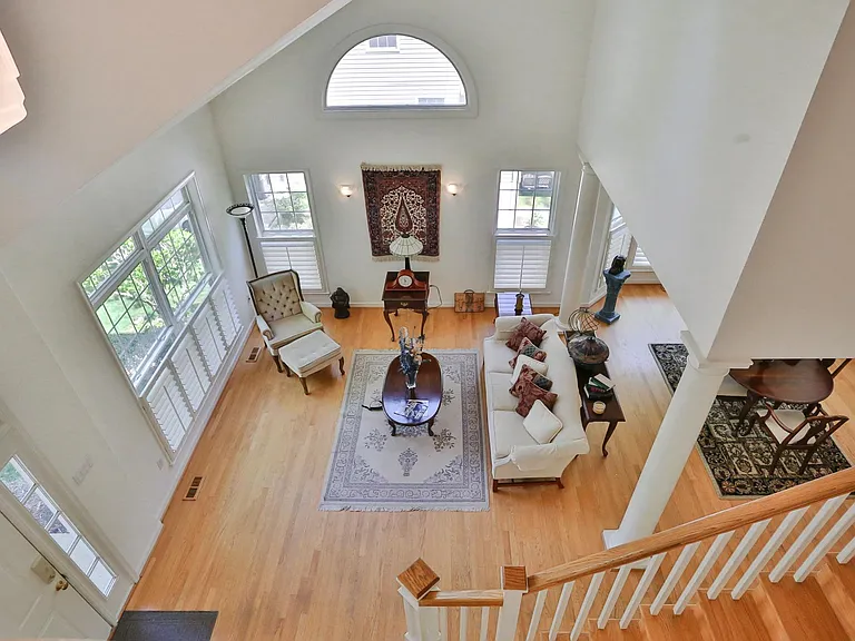 15979 Cove Ln — Photo 5