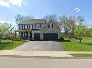 301 Buckingham Dr, Pittsburgh, PA 15237