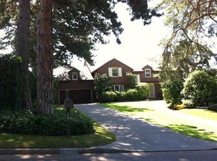 5615 NE Ambleside Rd, Seattle, WA 98105