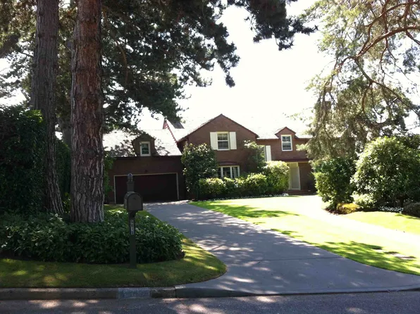 5615 NE Ambleside Rd, Seattle, WA 98105