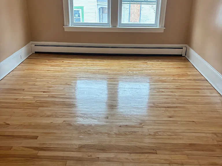 28 South St — Photo 12