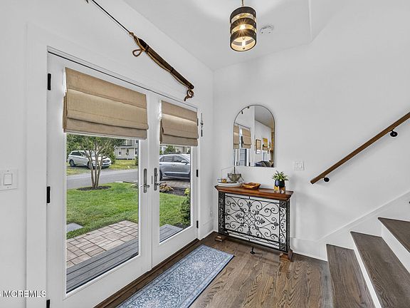 4th image of 1042 4th Avenue