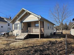 1208 S Washington Ave, Mason City, IA 50401