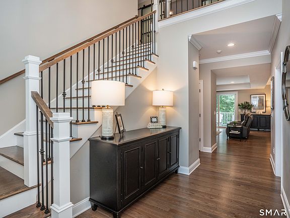 5th image of 9 Griswold Place #9