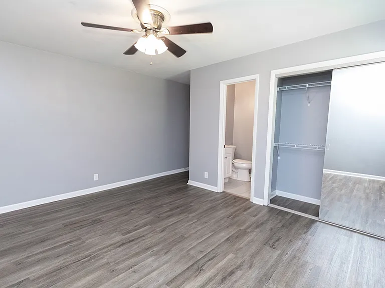 857 Heritage Cir — Photo 25