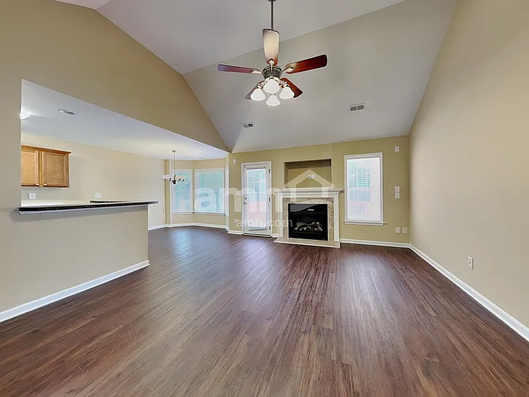 2430 Joshua Ln — Photo 8