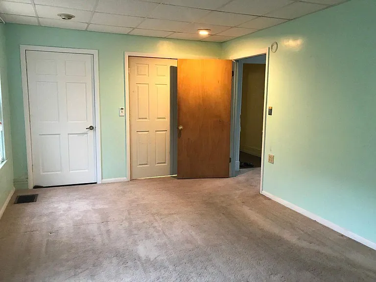1917 Mills Ave #1 — Photo 8