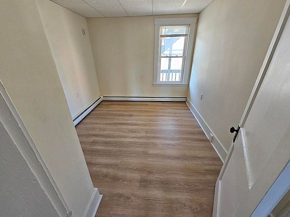 5th image of 80 Essex Ave #6