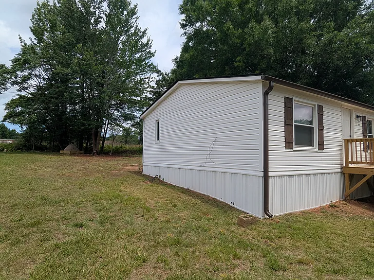 144 Andrew Dr — Photo 21