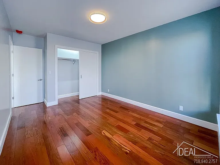 736 4th Ave #4 — Photo 9