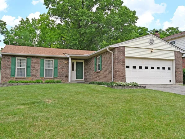 8398 Shenstone Dr, Cincinnati, OH 45255