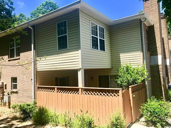 Private Fenced Patio - 3 Bedroom; 2 1/2 Bath