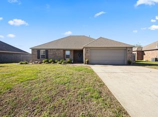 1401 Spruce St, Pea Ridge, AR 72751