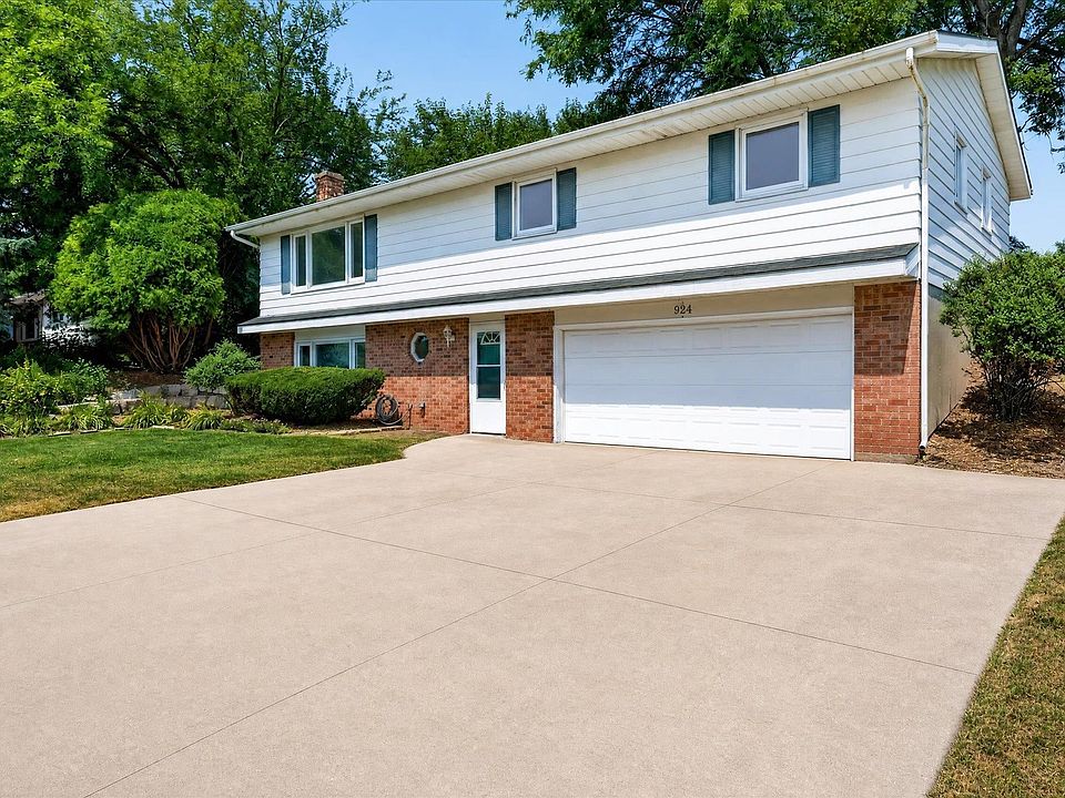 1st image of 924 Buena Vista Dr