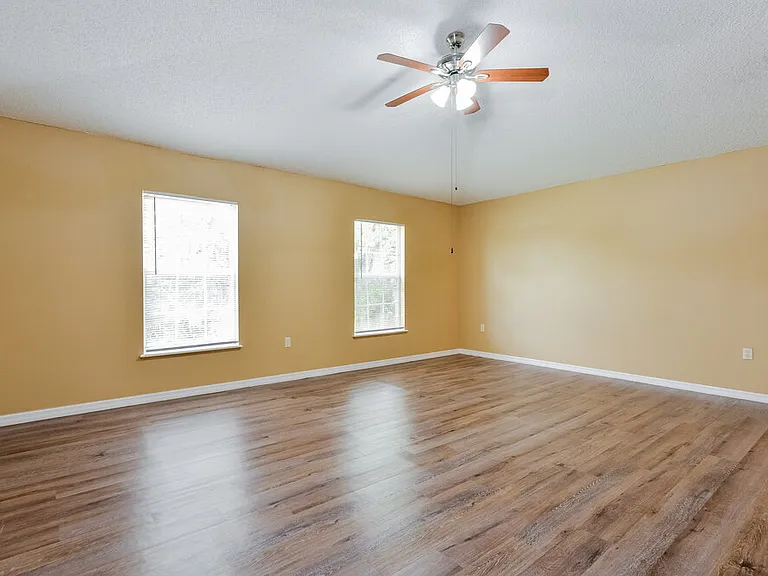 2047 Galahad Dr — Photo 12
