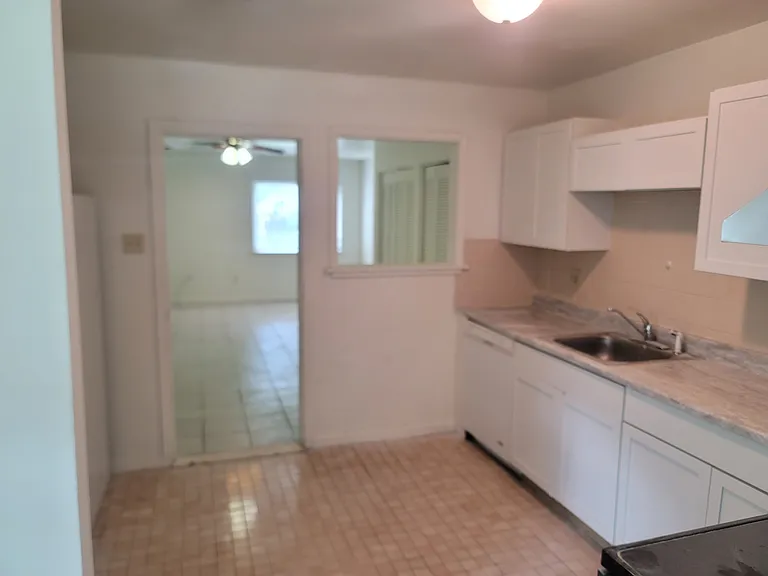 1413 Plaza Pl — Photo 6