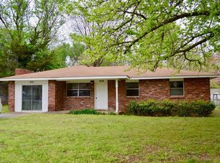 2600 Tracee Way, Springdale, AR 72762