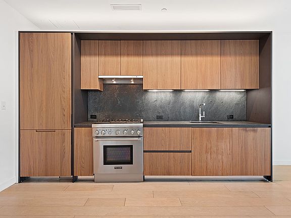 4th image of 856 Washington Ave #6C