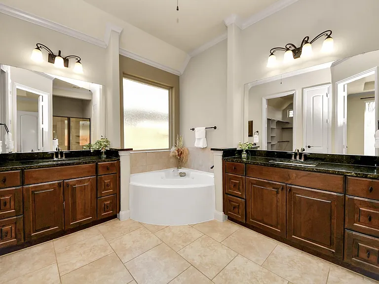 17307 Pentland Ct — Photo 20