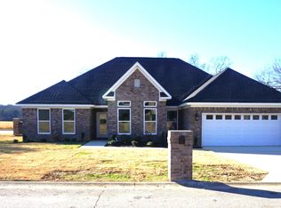1217 Bent Tree Ln, Searcy, AR 72143