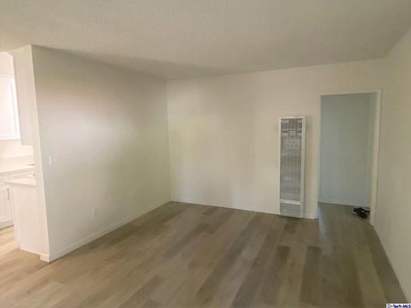 4th image of 1725 E Chevy Chase Dr #2