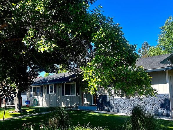 4 Renae Dr