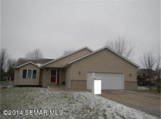 440 7th St SW, Plainview, MN 55964
