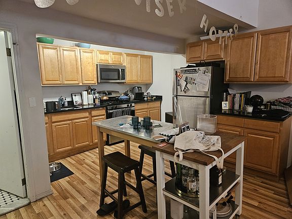 5th image of 157 Manhattan Ave APT 1F