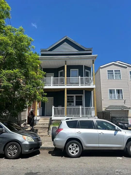 351 Hamilton Ave #2