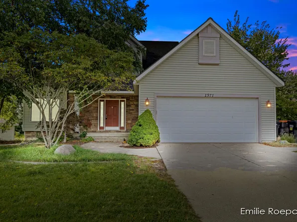 1971 Amanda Dr, Jenison, MI 49428