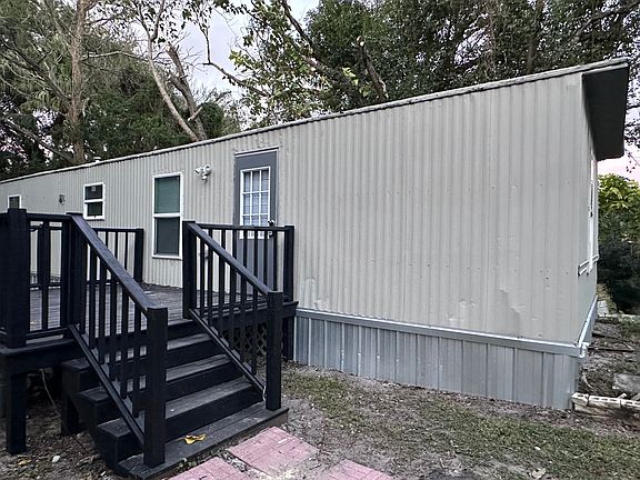 3rd image of 3962 NE 92nd Ln