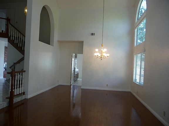 Living room and dining rom next to the entry foyer