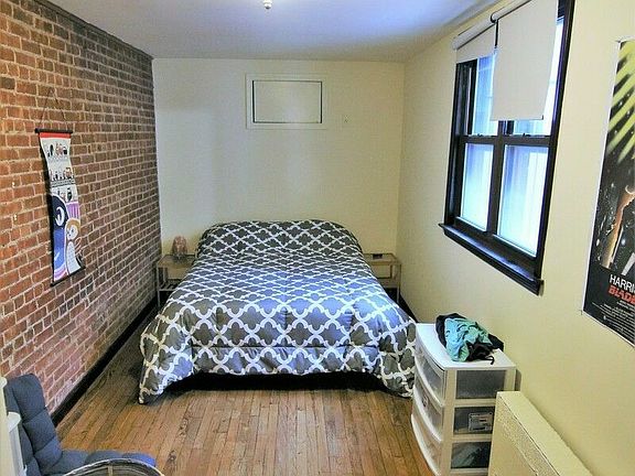 4th image of 318 W 81st St #4