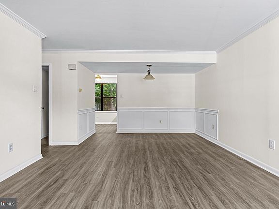 3rd image of 222 Shady Ln