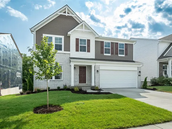 354 Valley Bluff Dr, Wentzville, MO 63348