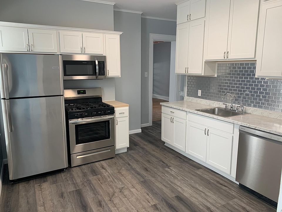 1st image of 54 Argyle Ave #1