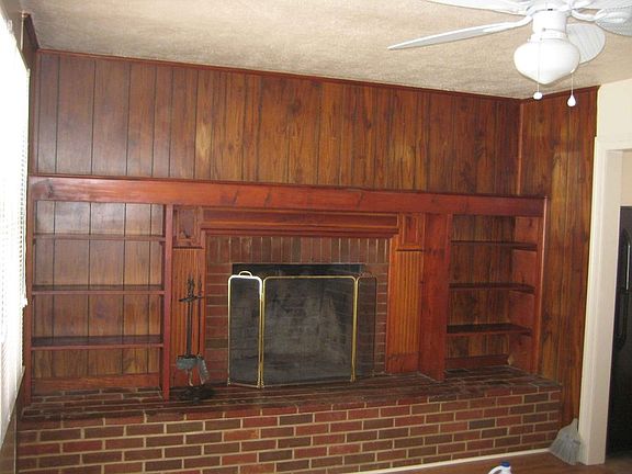 3rd image of 189 Thomas Farm Ln #A