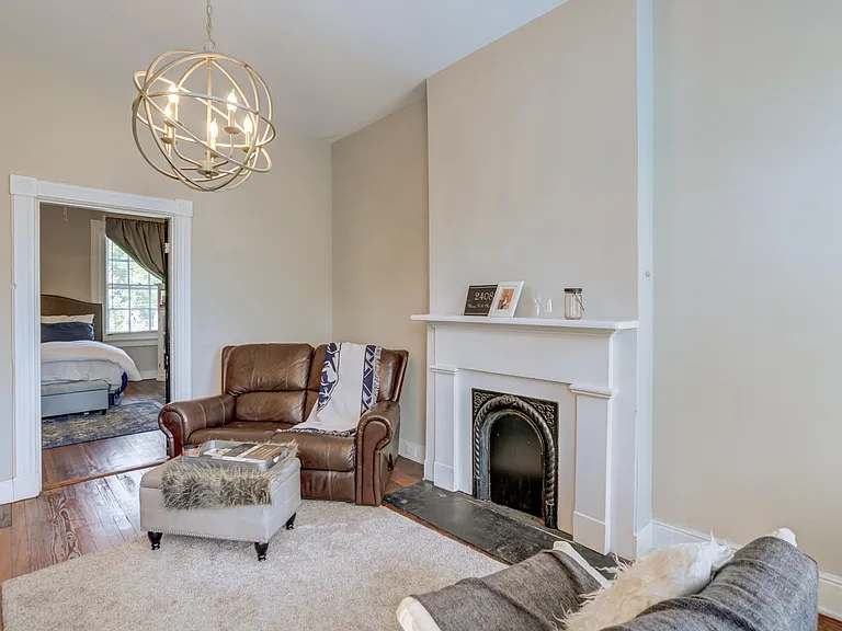 2406 E Clay St #2 — Photo 3