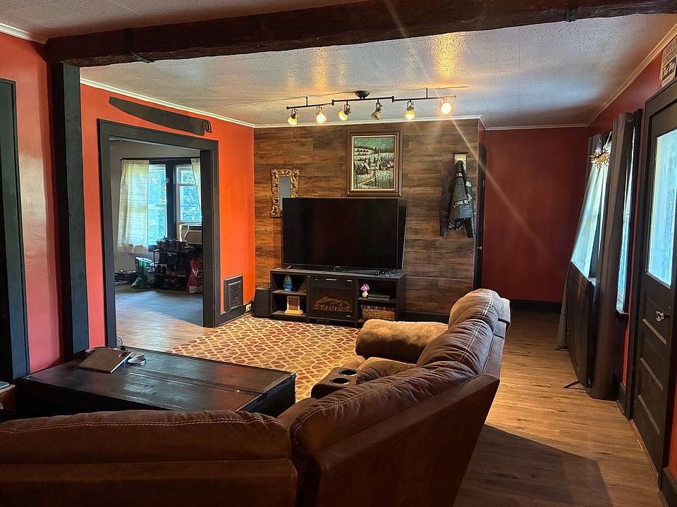 1st image of 613 State St #2