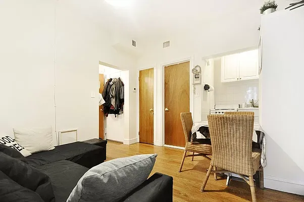 Rented by Compass | media 13